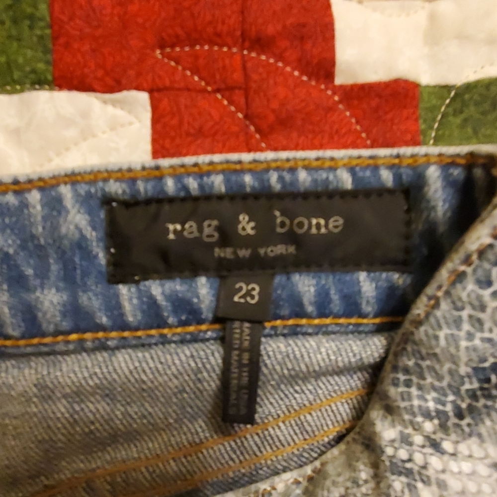 JEANS - Picture 6 of 8